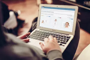 Créez une carte avec vos textes et photos